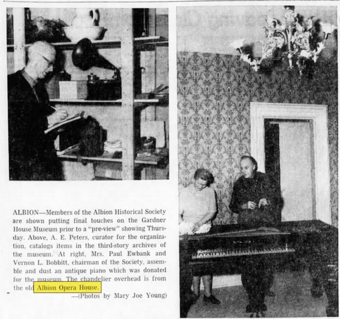 Albion Opera House - Nov 1967 Photo Of Chandelier (newer photo)